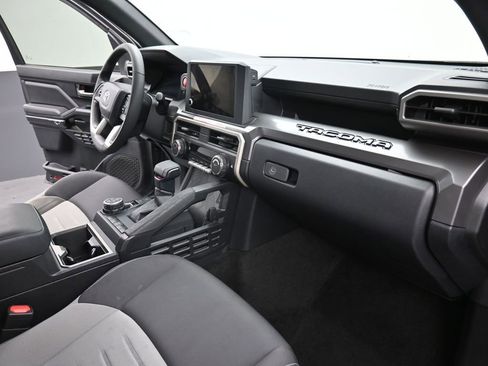 Used 2024 Toyota Tacoma TRD Off-Road AWD/4WD image 16