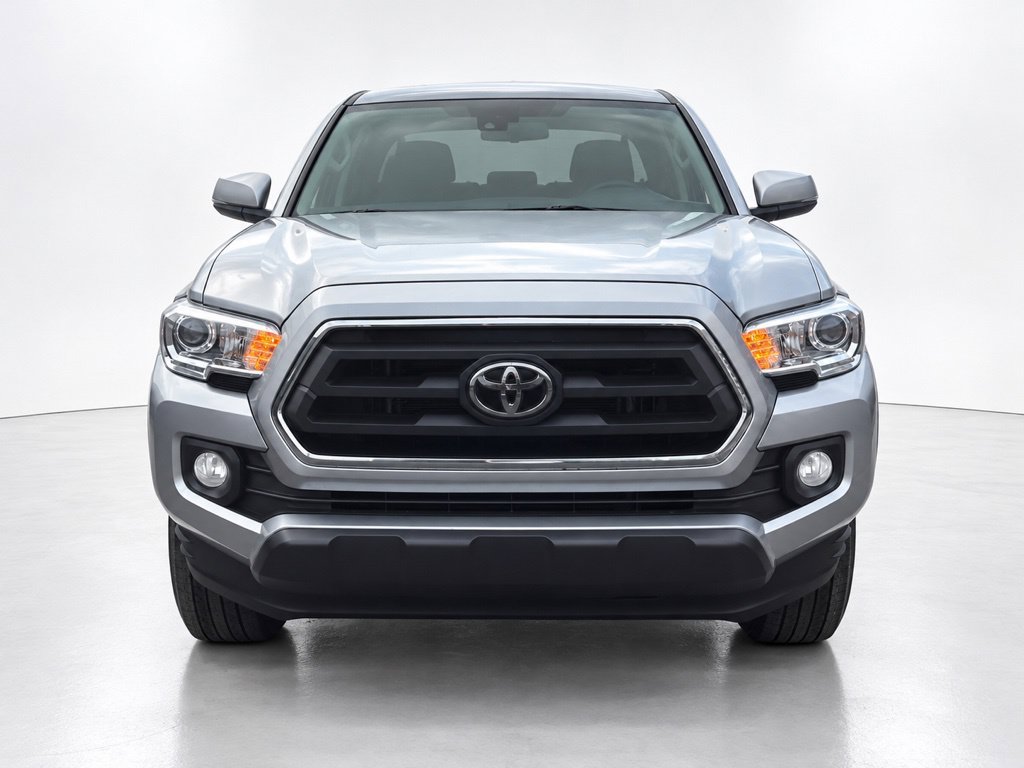 Used 2023 Toyota Tacoma SR5 AWD/4WD image 3