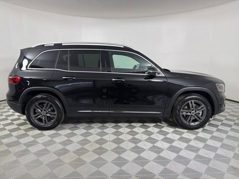 New 2025 Mercedes-Benz GLB 250 4MATIC image 8