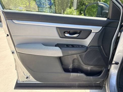 Used 2018 Honda CR-V LX image 13
