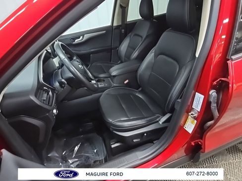 Used 2020 Ford Escape SE Sport image 30
