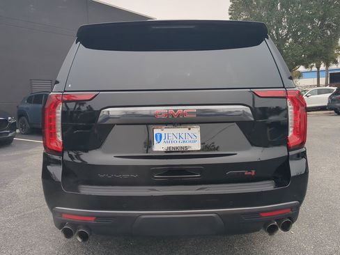Used 2023 GMC Yukon AT4 w/ AT4 Premium Plus Package image 4