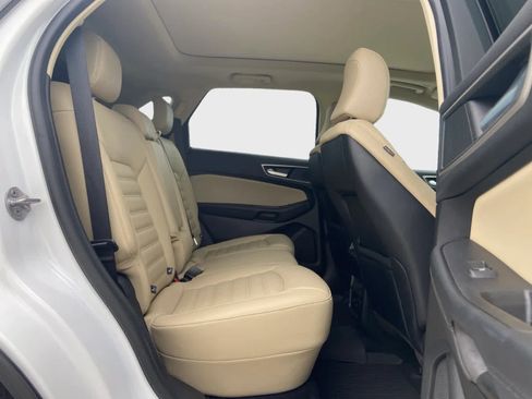 Used 2024 Ford Edge SEL w/ Convenience Package AWD/4WD image 11