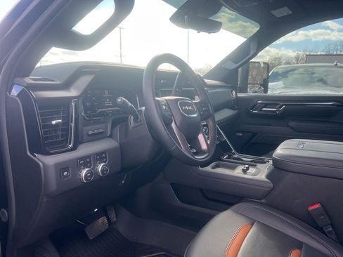 Used 2025 GMC Sierra 2500 AT4 w/ AT4 Premium Plus Package image 7