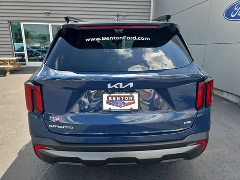 Used 2024 Kia Sorento SX AWD/4WD image 7