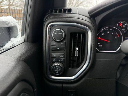 Used 2023 Chevrolet Silverado 3500 LT w/ Convenience Package image 18