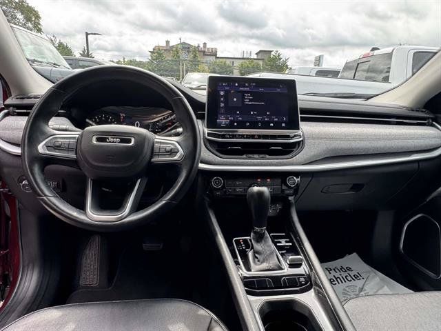 Used 2022 Jeep Compass Latitude AWD/4WD image 7