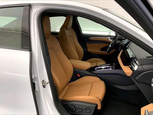 New 2026 Audi A6 Premium Plus AWD/4WD image 11