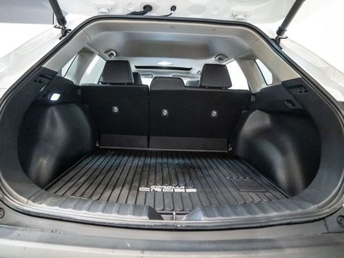 Used 2023 Toyota Corolla Cross XLE w/ Convenience Package image 33