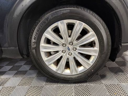 Used 2022 Ford Explorer Limited w/ Limited Technology Package image 38