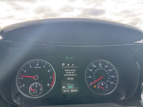 Used 2022 Kia K5 LXS image 9