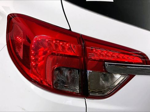 Used 2018 Buick Envision Essence image 27