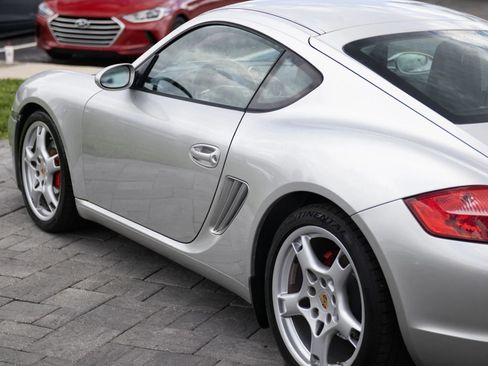 Used 2006 Porsche Cayman S RWD image 9