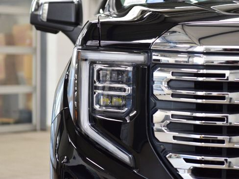 Used 2024 GMC Sierra 1500 Denali AWD/4WD image 12