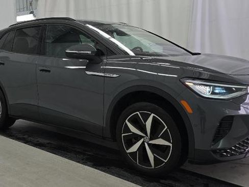 Used 2023 Volkswagen ID.4 Pro S image 3