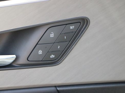 Used 2024 Acura ZDX A-Spec image 18