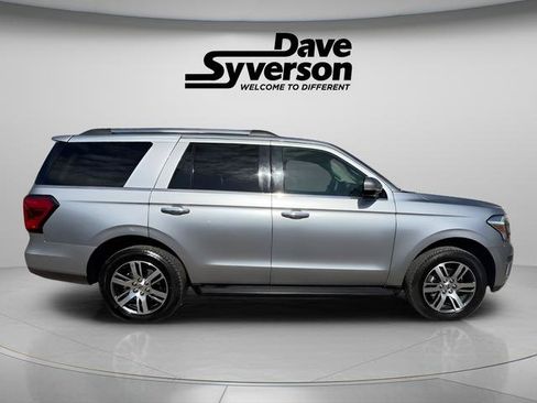 Used 2024 Ford Expedition Limited AWD/4WD image 4