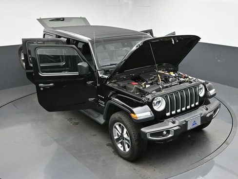 Used 2021 Jeep Wrangler Unlimited Sahara AWD/4WD image 44
