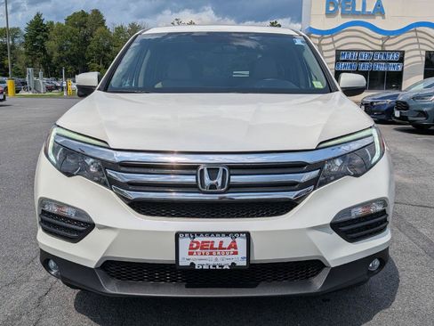 Used 2017 Honda Pilot EX image 2