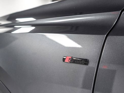 Used 2019 Audi Q8 Prestige AWD/4WD image 9