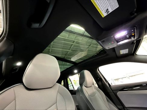 New 2026 Volkswagen Tiguan SE R-Line image 29