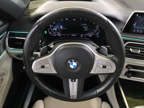 Used 2022 BMW 750i xDrive w/ Executive Package image 12
