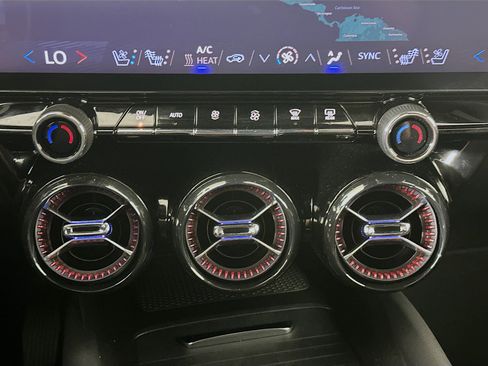 Used 2024 Chevrolet Blazer EV RS image 24