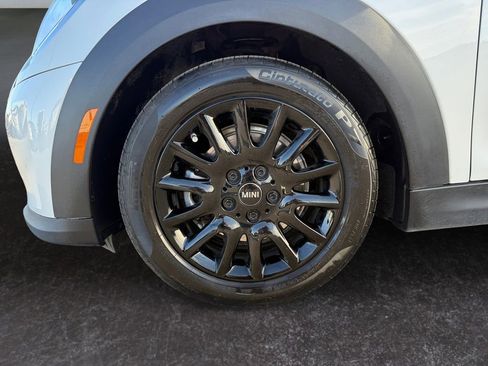 Used 2023 MINI Cooper Signature image 9