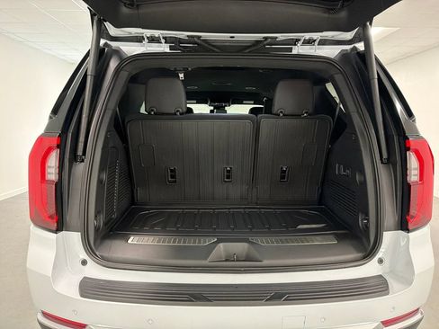 New 2026 GMC Yukon Denali w/ LPO, Floor Liner Package RWD image 8