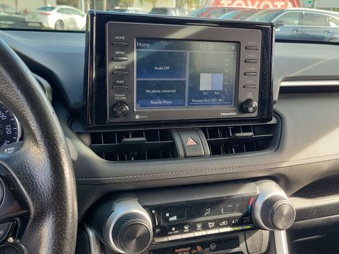 Used 2021 Toyota RAV4 LE image 26