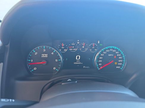 Used 2017 GMC Yukon Denali w/ Open Road Package image 10