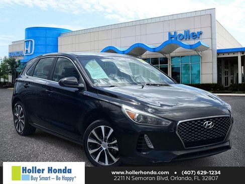 Used 2018 Hyundai Elantra GT FWD image 1
