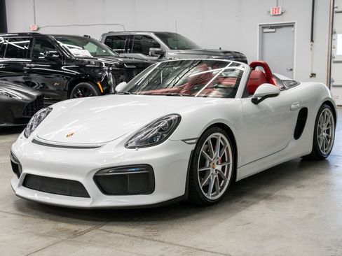 Used 2016 Porsche Boxster Spyder RWD image 5