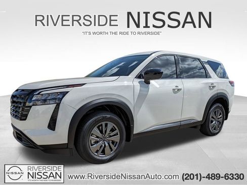 New 2026 Nissan Pathfinder S image 1