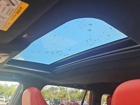 Used 2021 Toyota Highlander XSE image 16