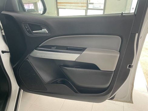 Used 2017 Chevrolet Colorado LT w/ LT Convenience Package image 24