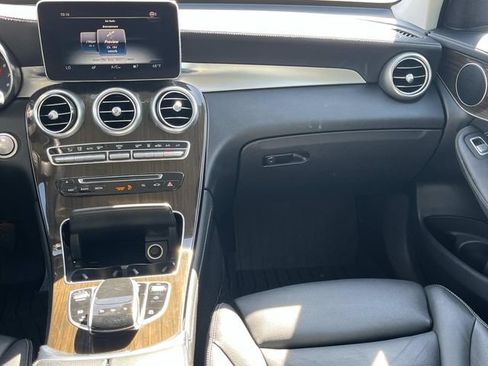 Used 2019 Mercedes-Benz GLC 350e 4MATIC image 14