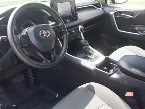 Used 2021 Toyota RAV4 XLE FWD image 13