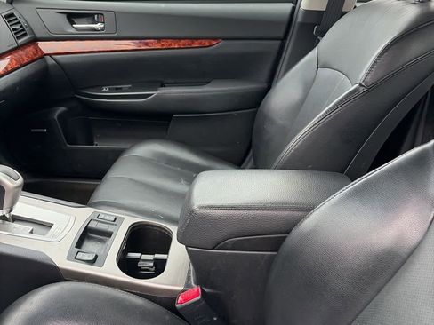 Used 2011 Subaru Legacy 2.5i Limited image 11