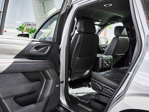 Used 2021 Chevrolet Tahoe RST AWD/4WD image 12
