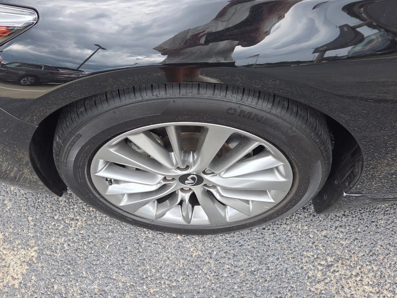 Used 2024 INFINITI Q50 Luxe w/ Cargo Package RWD image 16