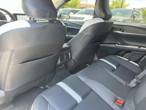 Used 2025 Toyota Camry SE FWD image 19