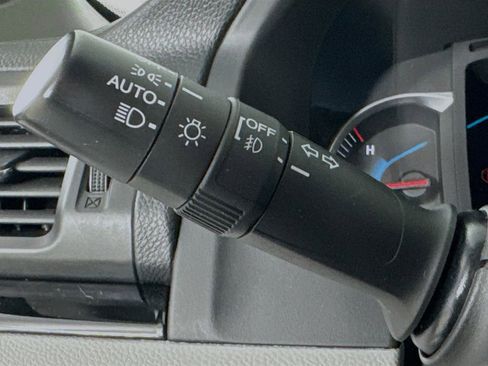 Used 2019 Honda Pilot Touring image 12
