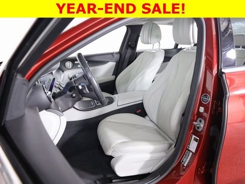 Certified 2022 Mercedes-Benz E 350 4MATIC Sedan image 33