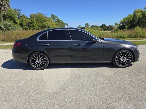 Used 2022 Mercedes-Benz C 300 Sedan image 5