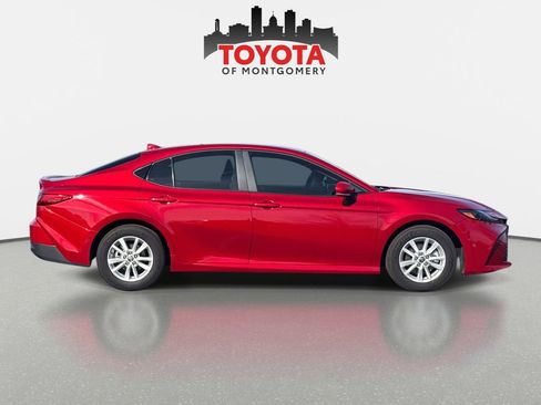 Used 2026 Toyota Camry LE w/ Convenience Package image 2