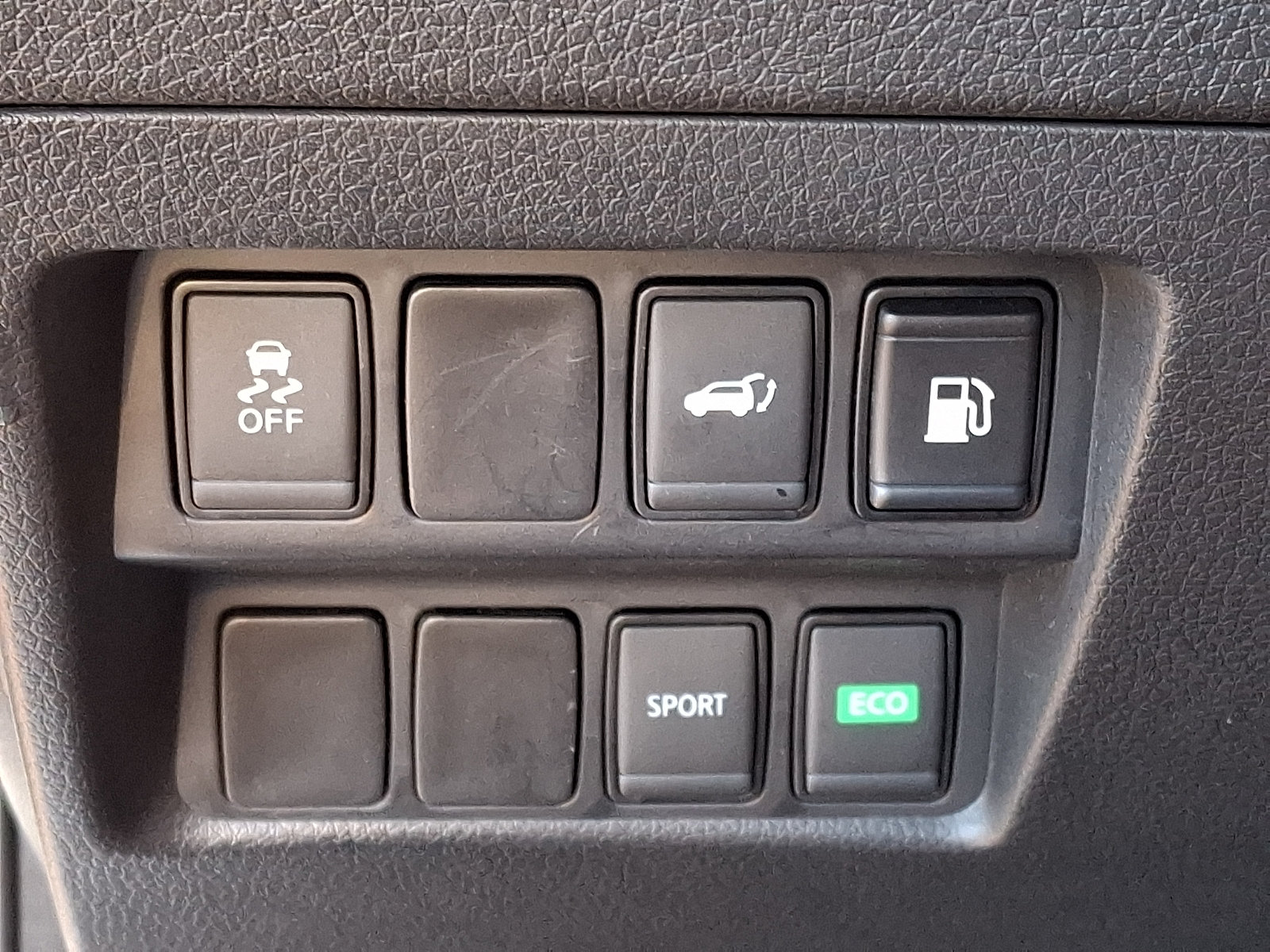 Used 2018 Nissan Rogue SV FWD image 27