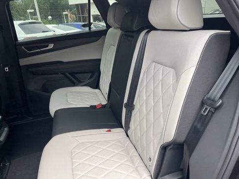 New 2026 Volkswagen Atlas Cross Sport SEL Premium R-Line image 14