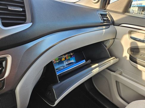 Used 2017 Honda Pilot EX image 15