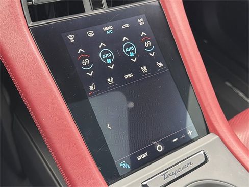 Used 2023 Porsche Taycan image 29